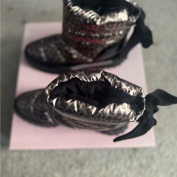 Kate Spade Animal Print Boots with Black Accents - Picture 3 of 6